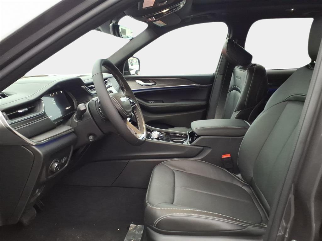 new 2025 Jeep Grand Cherokee car, priced at $50,644