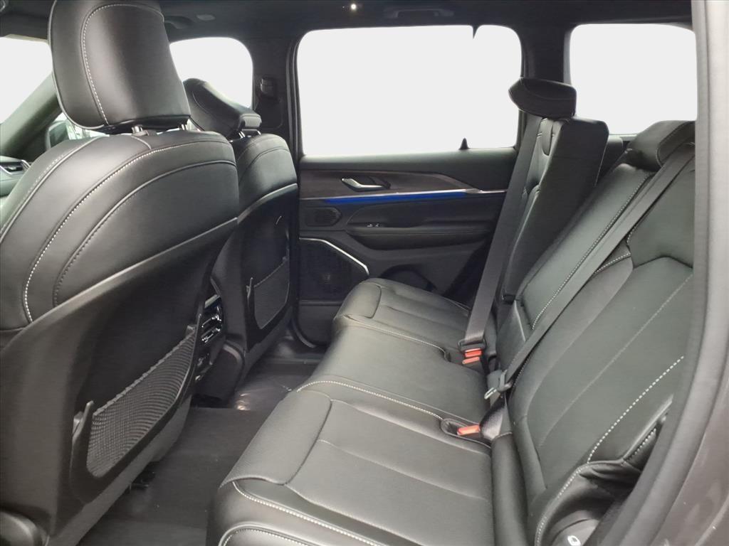 new 2025 Jeep Grand Cherokee car, priced at $50,644