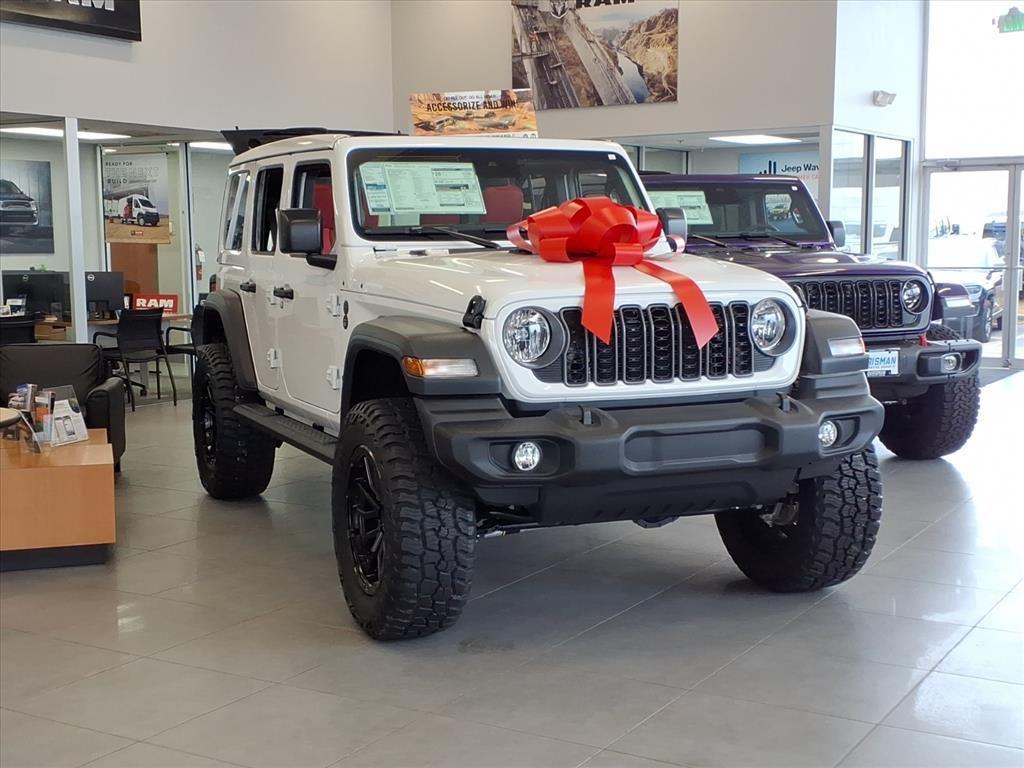 new 2025 Jeep Wrangler car, priced at $77,108