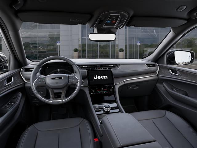 new 2025 Jeep Grand Cherokee car, priced at $37,668