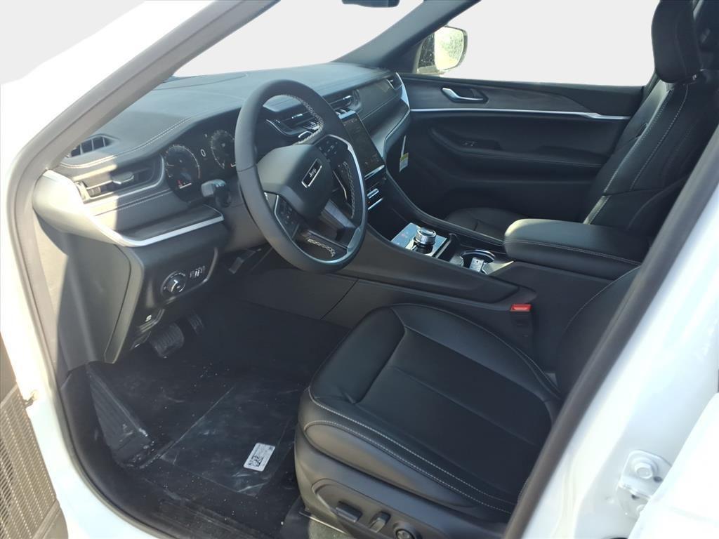 new 2025 Jeep Grand Cherokee L car, priced at $40,444