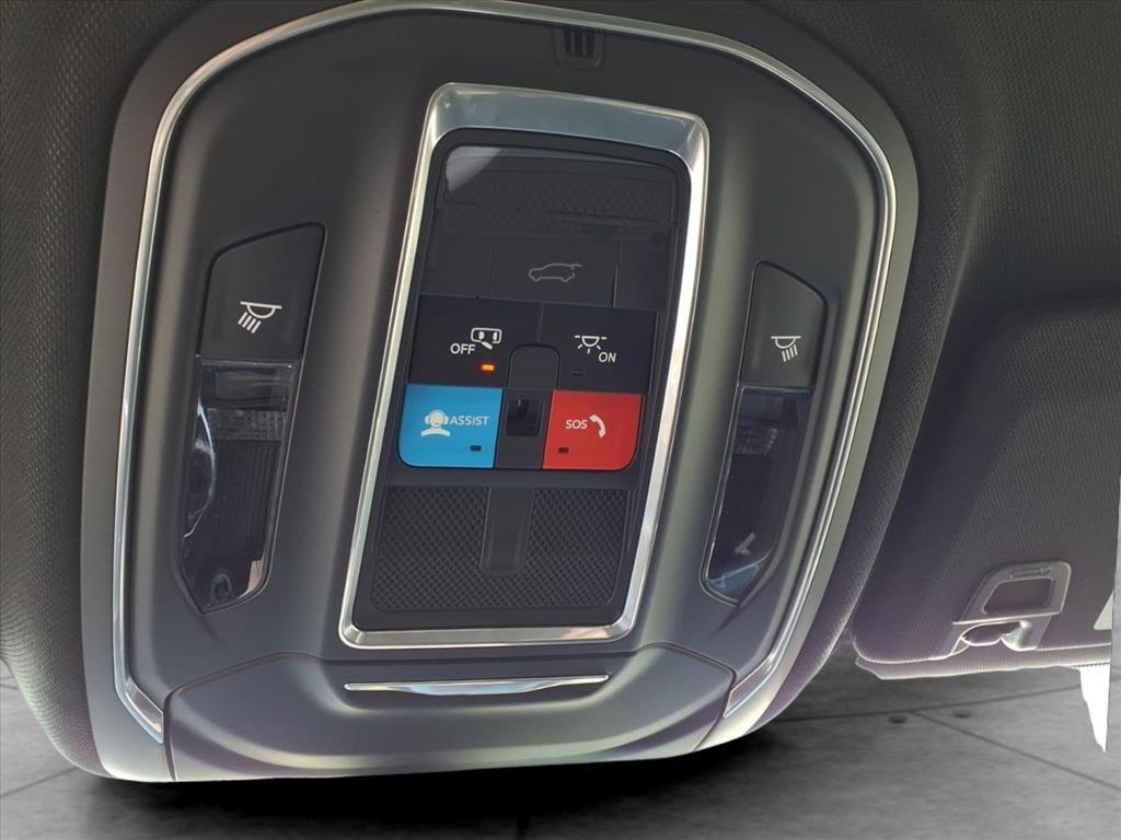 new 2025 Jeep Grand Cherokee car, priced at $38,156