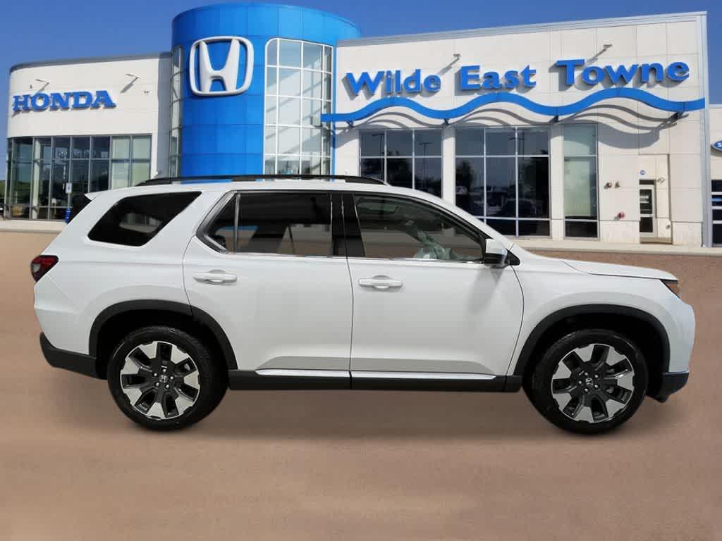 new 2026 Honda Pilot car, priced at $49,982