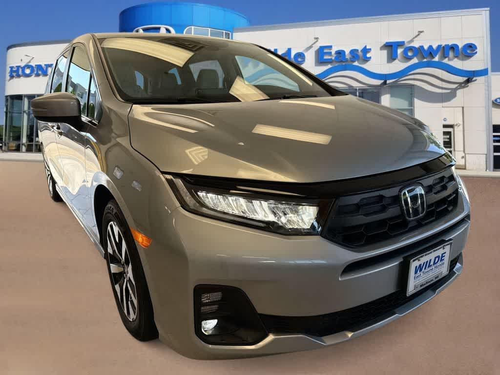 used 2025 Honda Odyssey car, priced at $39,378