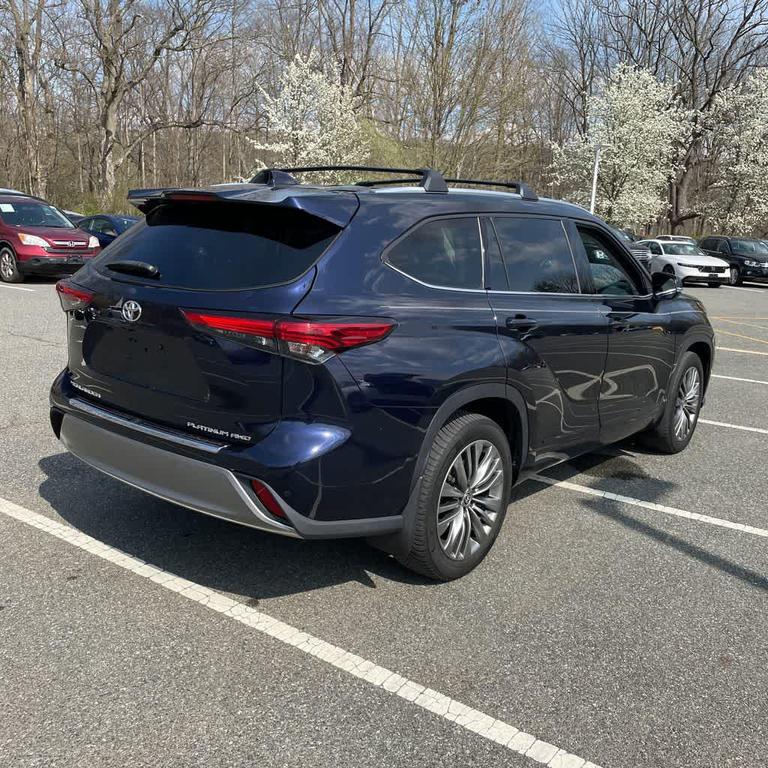used 2020 Toyota Highlander car, priced at $31,558