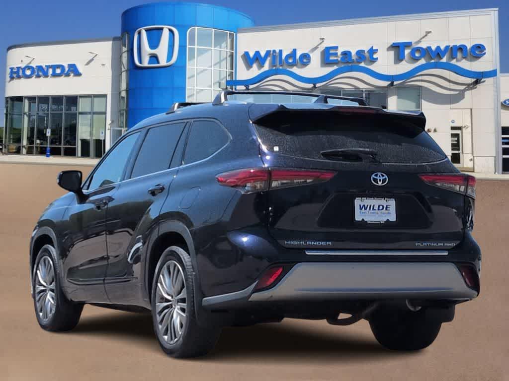 used 2020 Toyota Highlander car, priced at $31,558