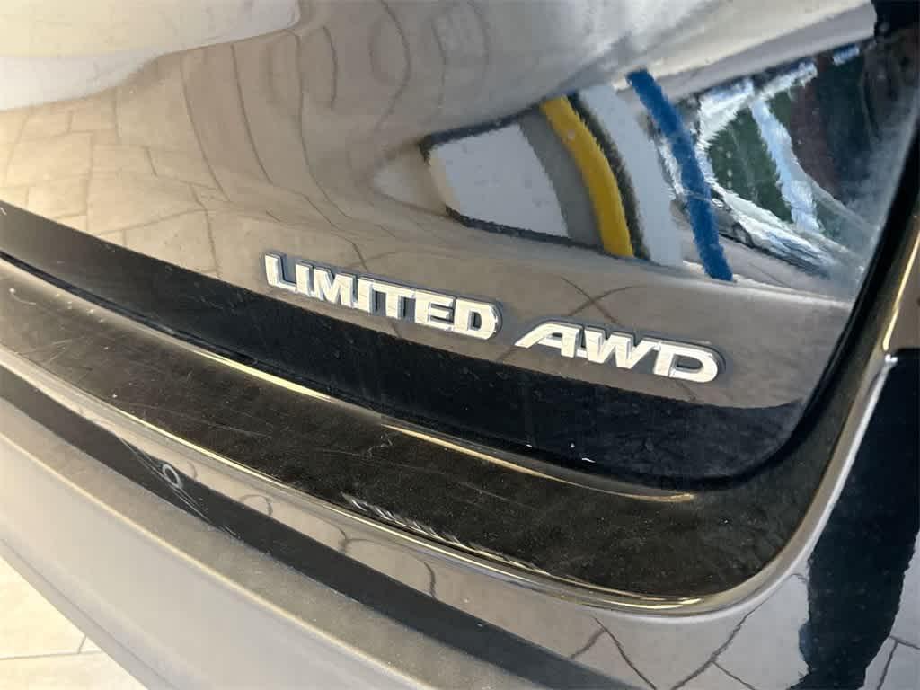 used 2018 Toyota Highlander car, priced at $22,934