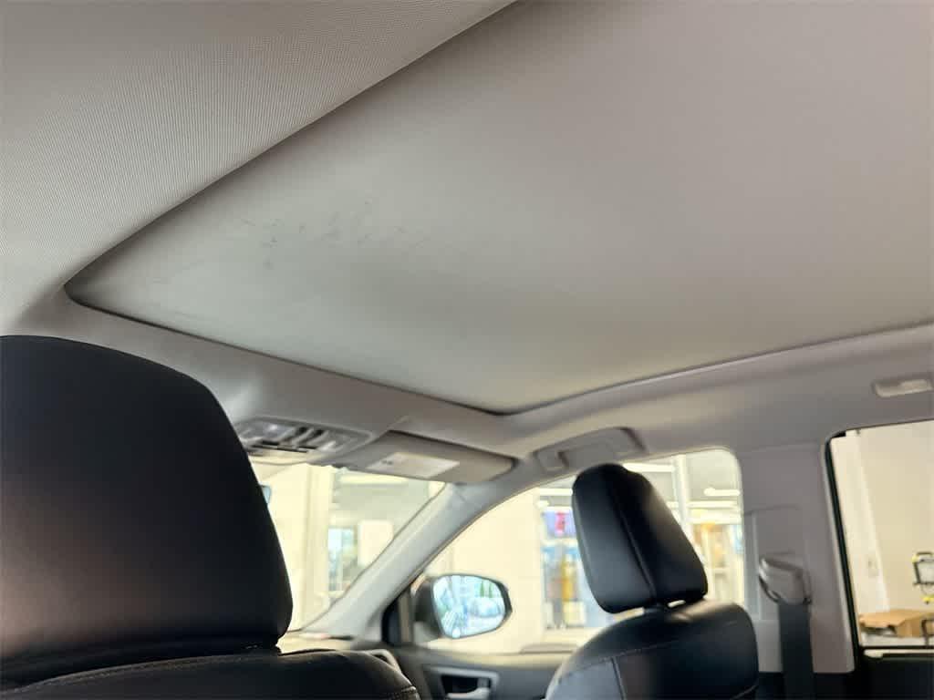 used 2018 Toyota Highlander car, priced at $22,934