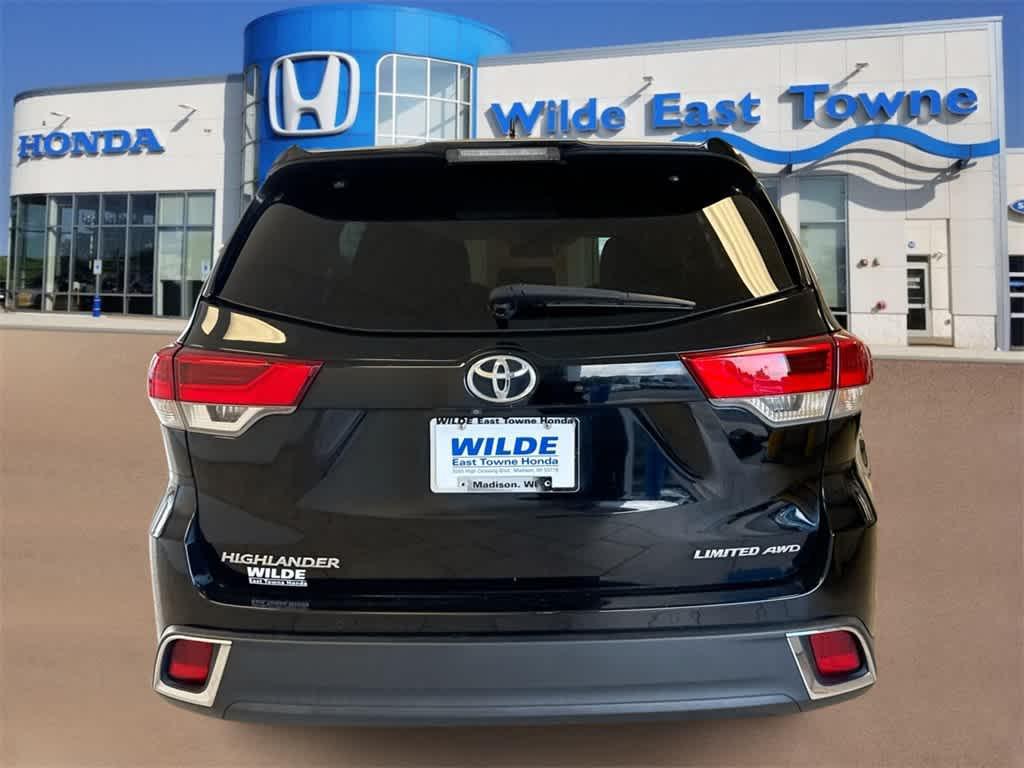 used 2018 Toyota Highlander car, priced at $22,934