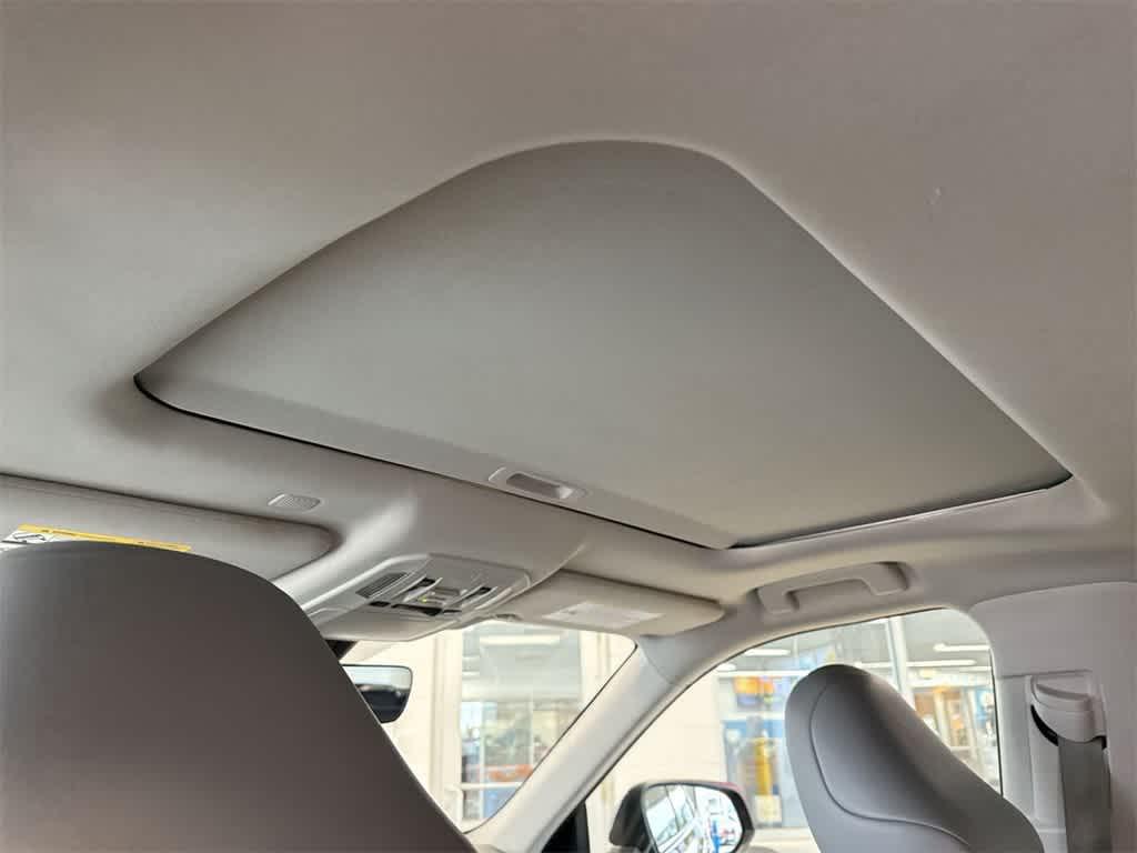 used 2022 Toyota Highlander car, priced at $35,065