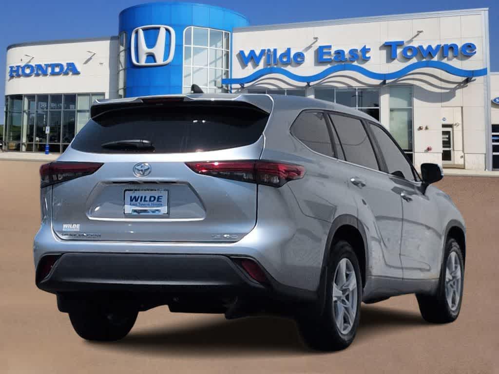 used 2023 Toyota Highlander car, priced at $35,572