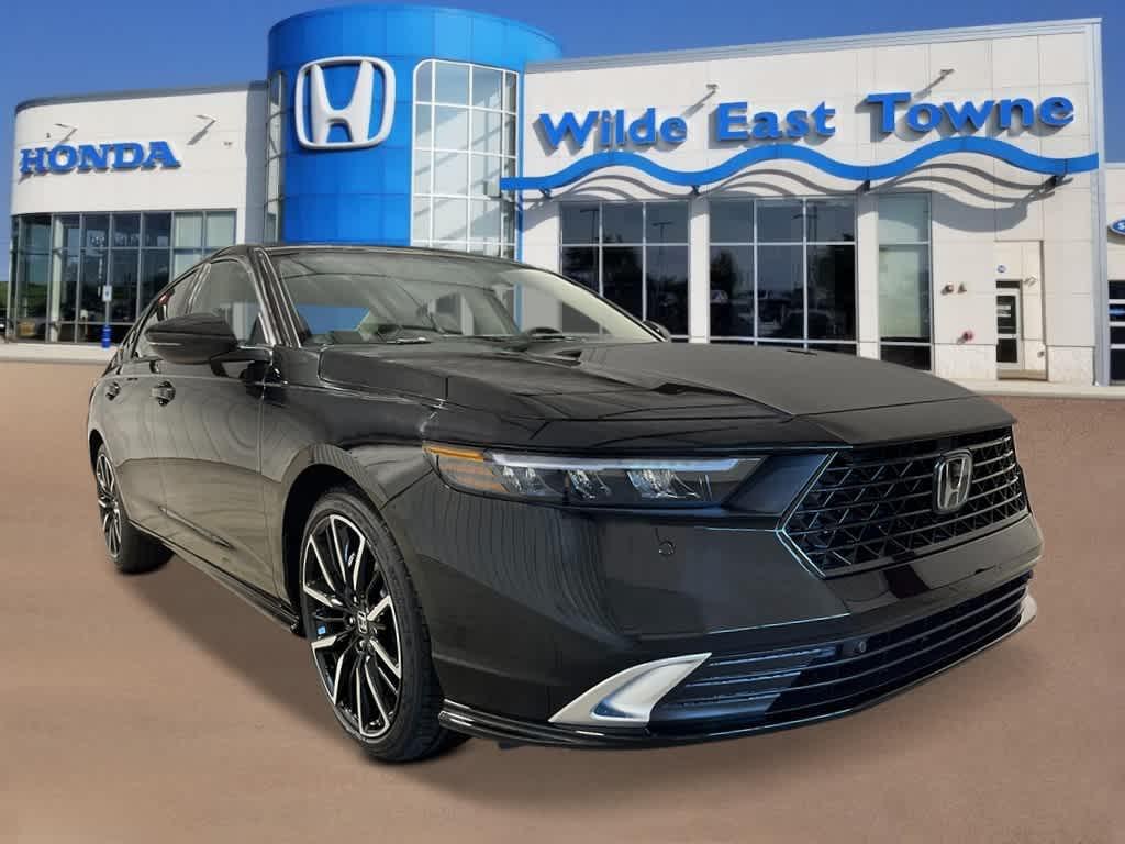 new 2025 Honda Accord Hybrid car