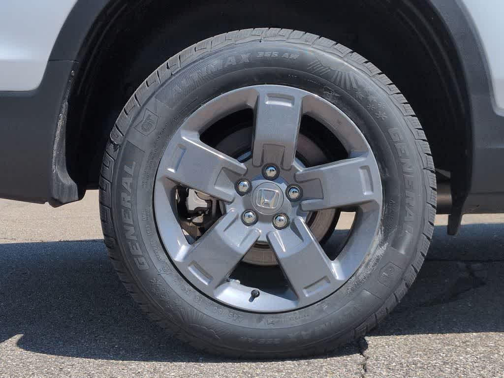 used 2024 Honda Ridgeline car, priced at $37,944