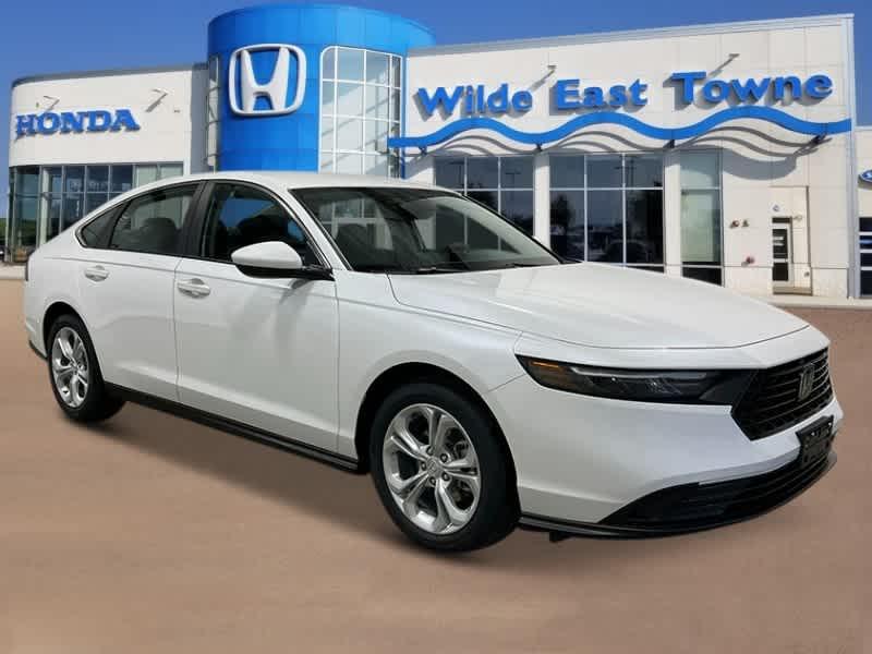 new 2025 Honda Accord car, priced at $28,689
