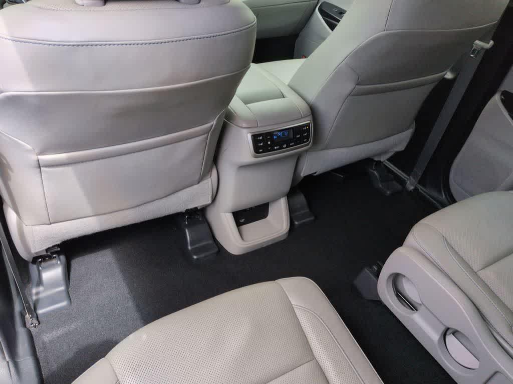 used 2019 Toyota Highlander car, priced at $31,544
