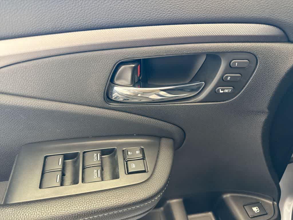 used 2023 Honda Ridgeline car, priced at $30,101