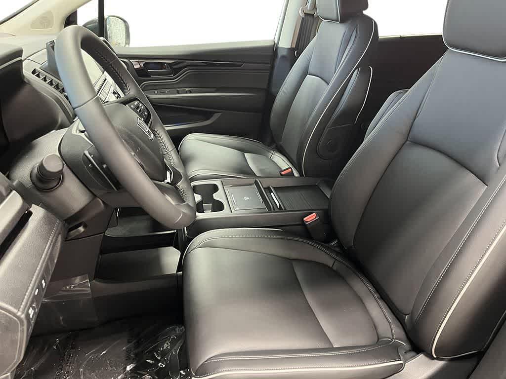 new 2026 Honda Odyssey car, priced at $45,433