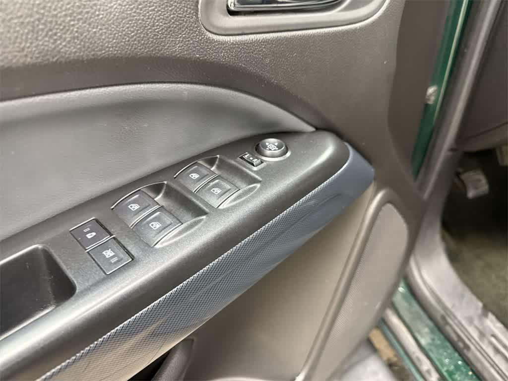 used 2015 Chevrolet Colorado car, priced at $13,904