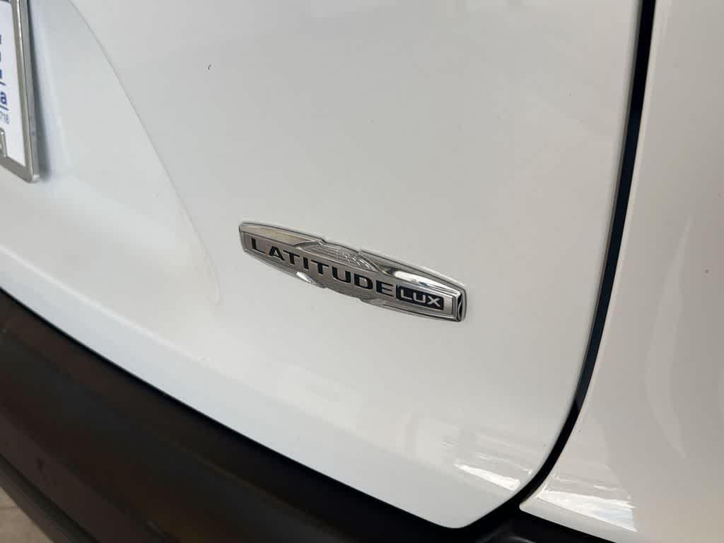 used 2021 Jeep Cherokee car, priced at $20,958