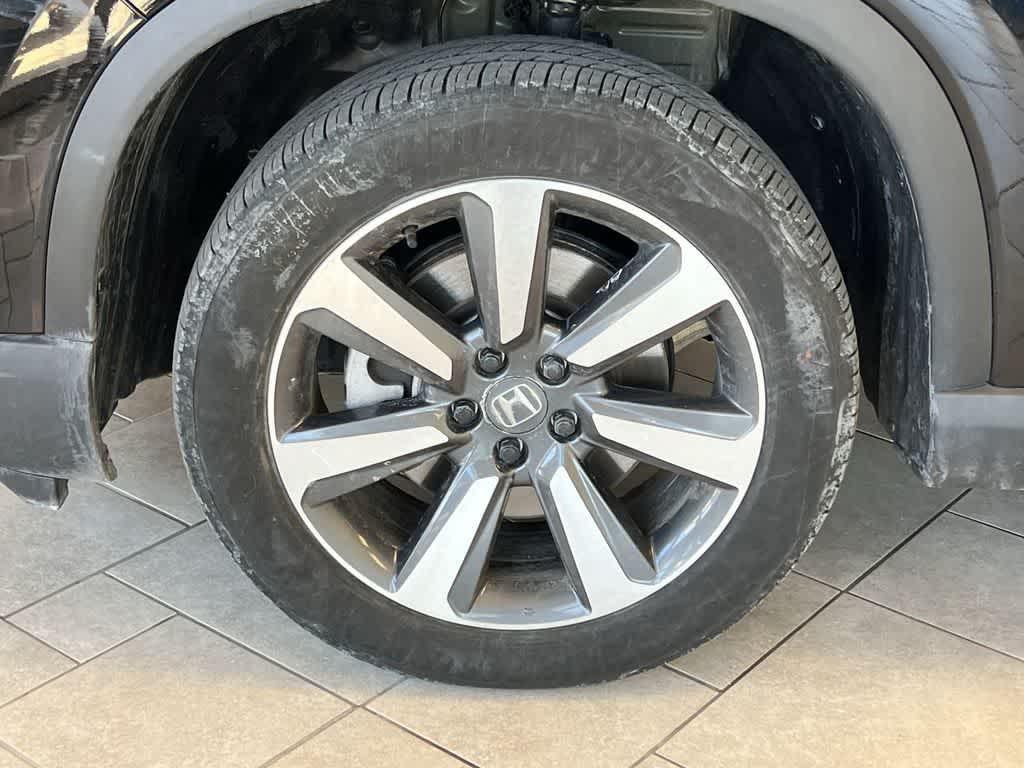used 2024 Honda Pilot car, priced at $35,048