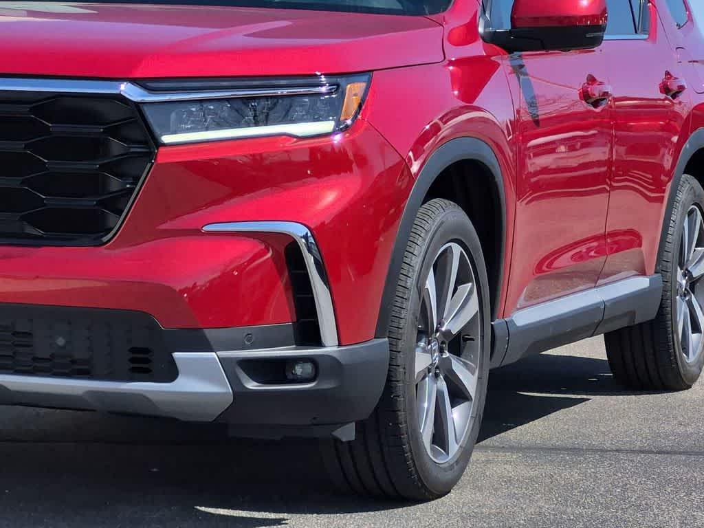 used 2025 Honda Pilot car, priced at $48,030