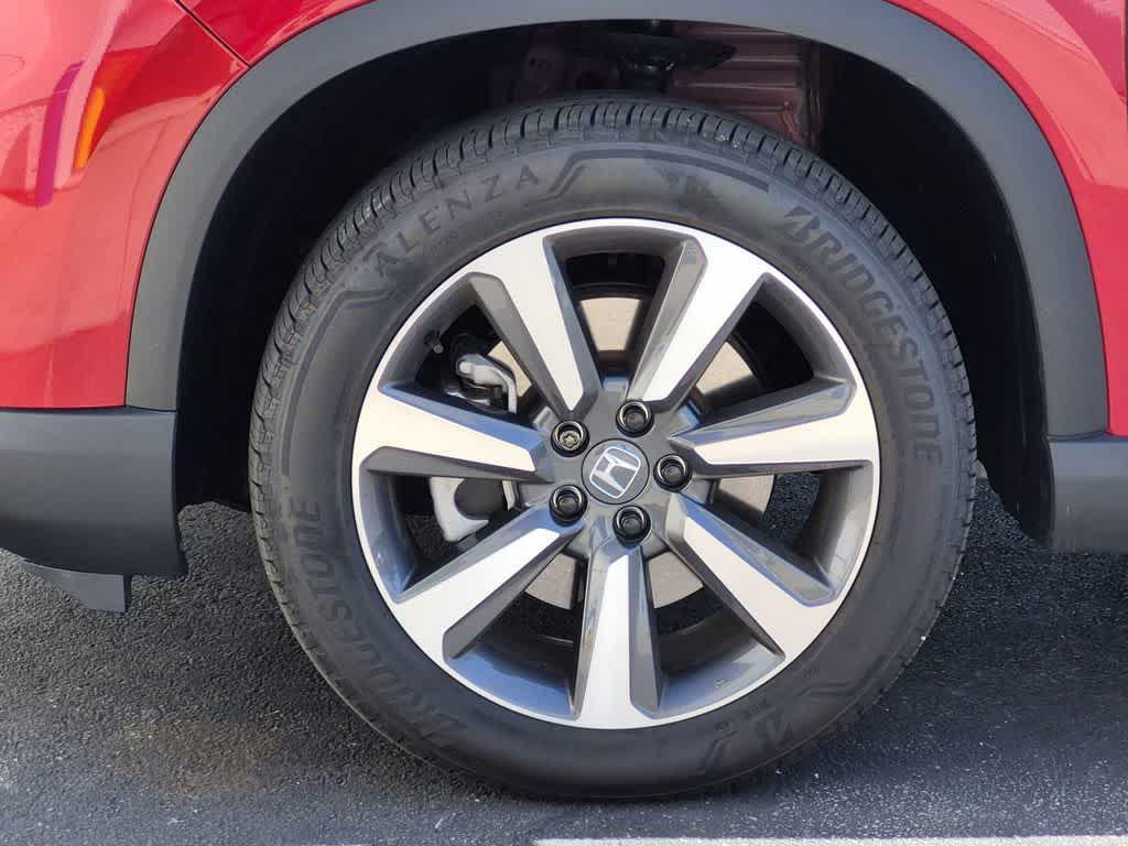 used 2025 Honda Pilot car, priced at $48,030