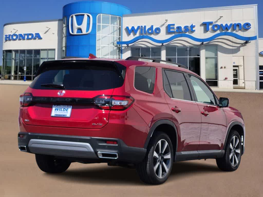 used 2025 Honda Pilot car, priced at $48,030