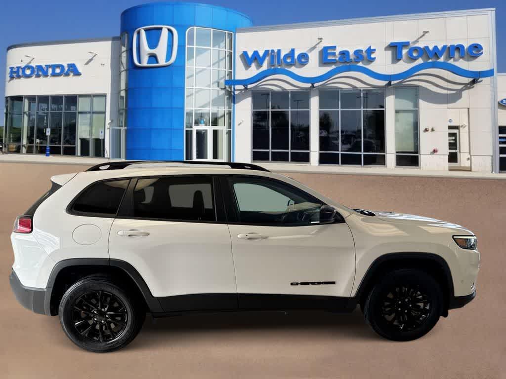 used 2023 Jeep Cherokee car, priced at $25,607