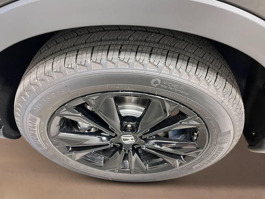 new 2026 Honda CR-V Hybrid car, priced at $43,200