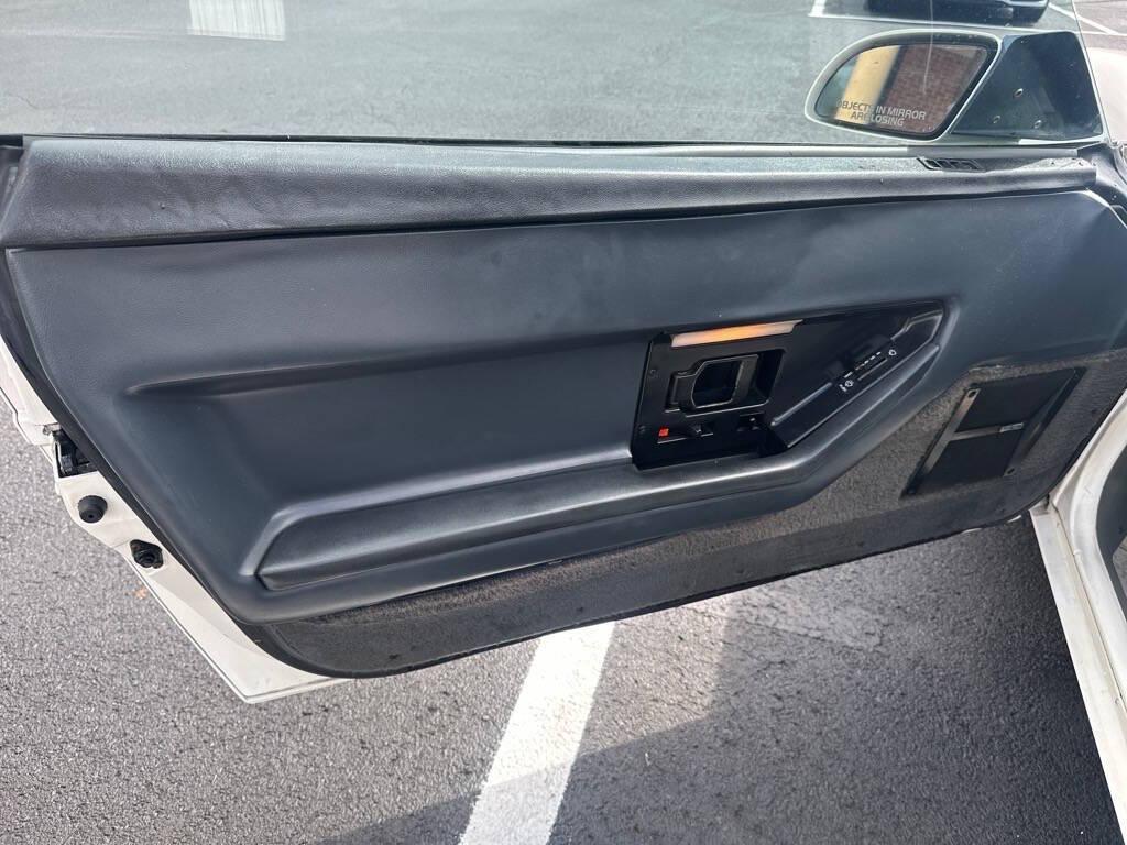 used 1986 Chevrolet Corvette car, priced at $16,995