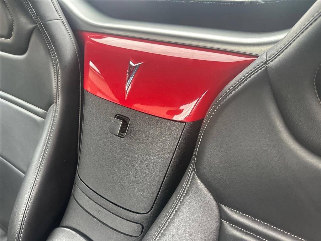 used 2006 Pontiac Solstice car, priced at $10,995