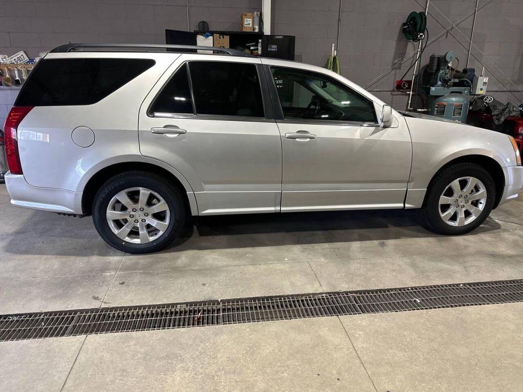 used 2007 Cadillac SRX car, priced at $5,995
