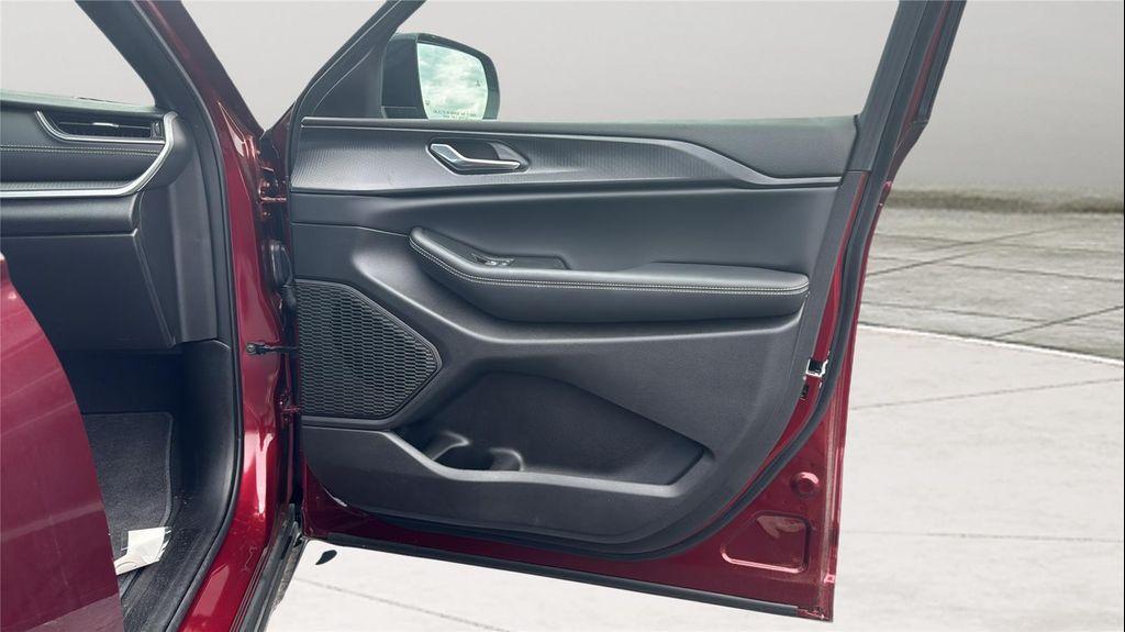 new 2025 Jeep Grand Cherokee L car, priced at $45,570