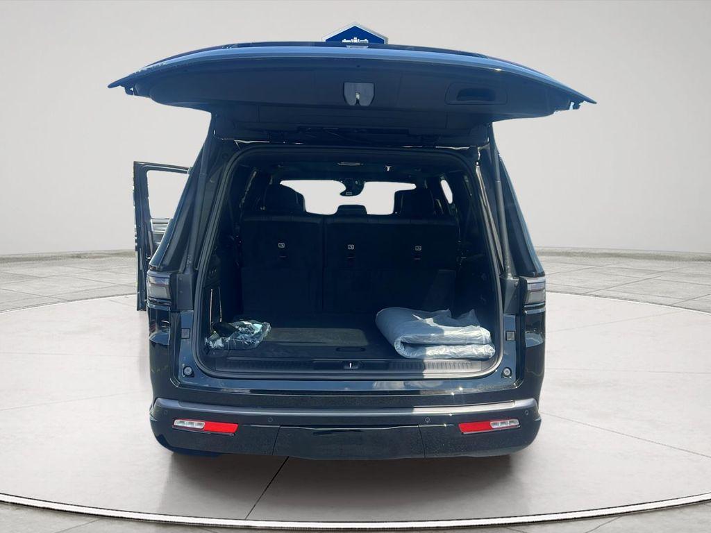 new 2026 Jeep Grand Wagoneer L car, priced at $79,173