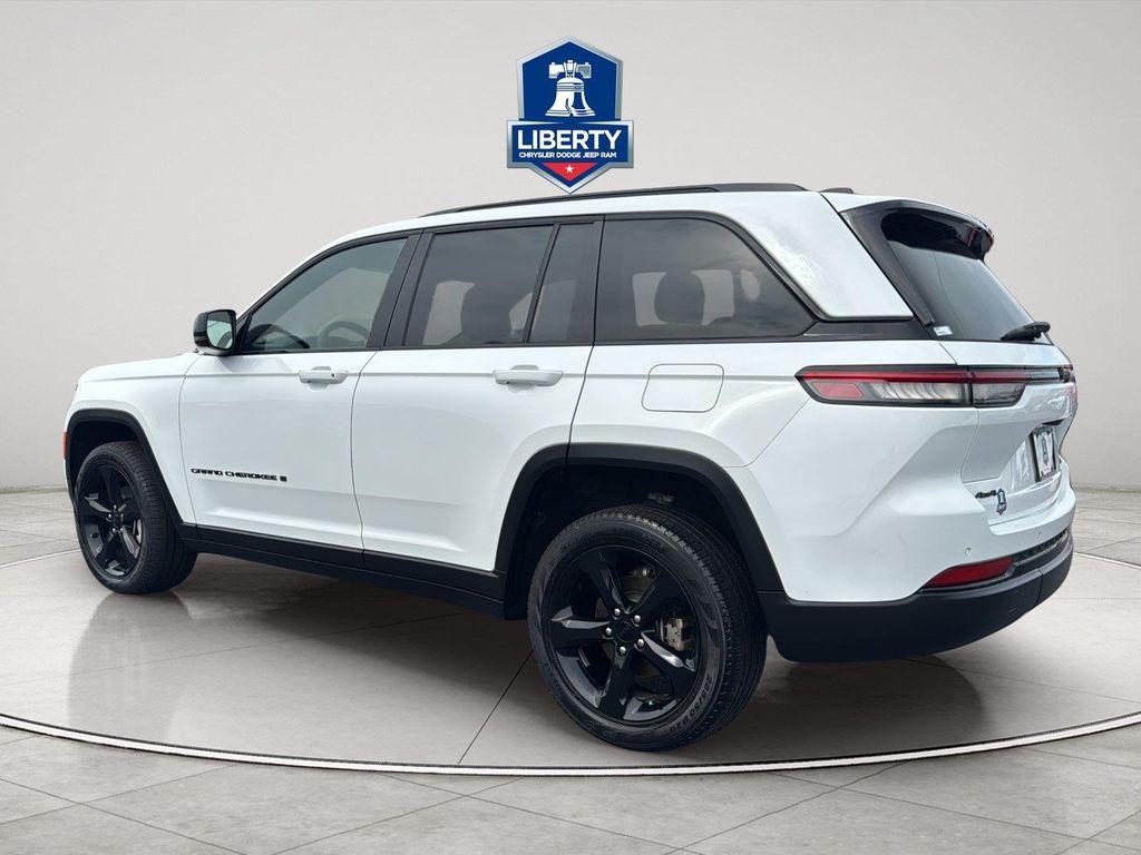 used 2023 Jeep Grand Cherokee car, priced at $28,995