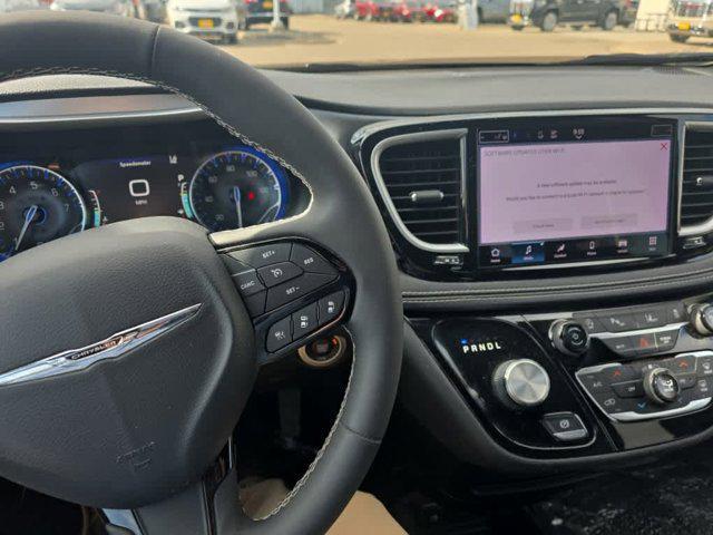 used 2023 Chrysler Pacifica car, priced at $28,996