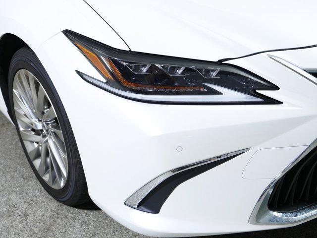 used 2019 Lexus ES 300h car, priced at $24,846