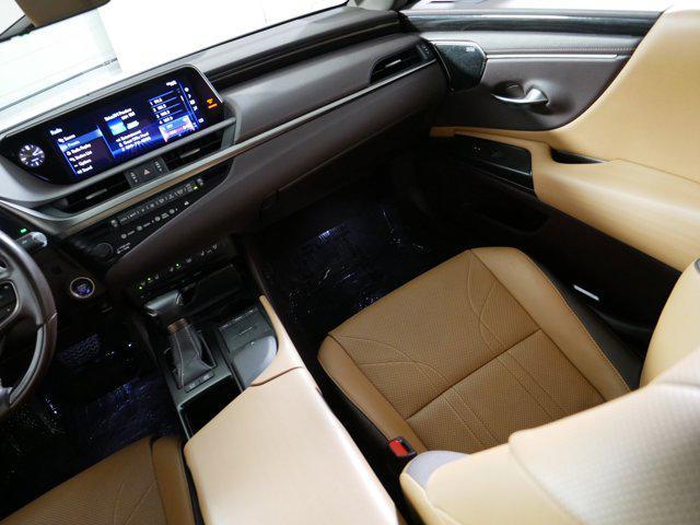 used 2019 Lexus ES 300h car, priced at $24,846