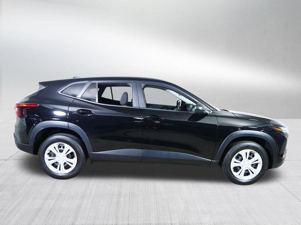 used 2024 Chevrolet Trax car, priced at $18,246