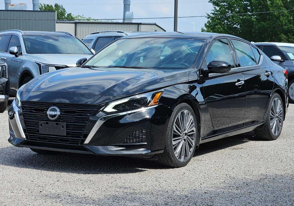 used 2024 Nissan Altima car, priced at $21,224