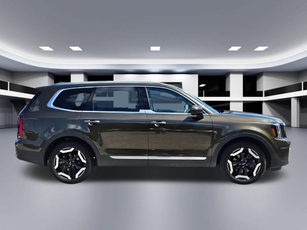 used 2025 Kia Telluride car, priced at $33,660