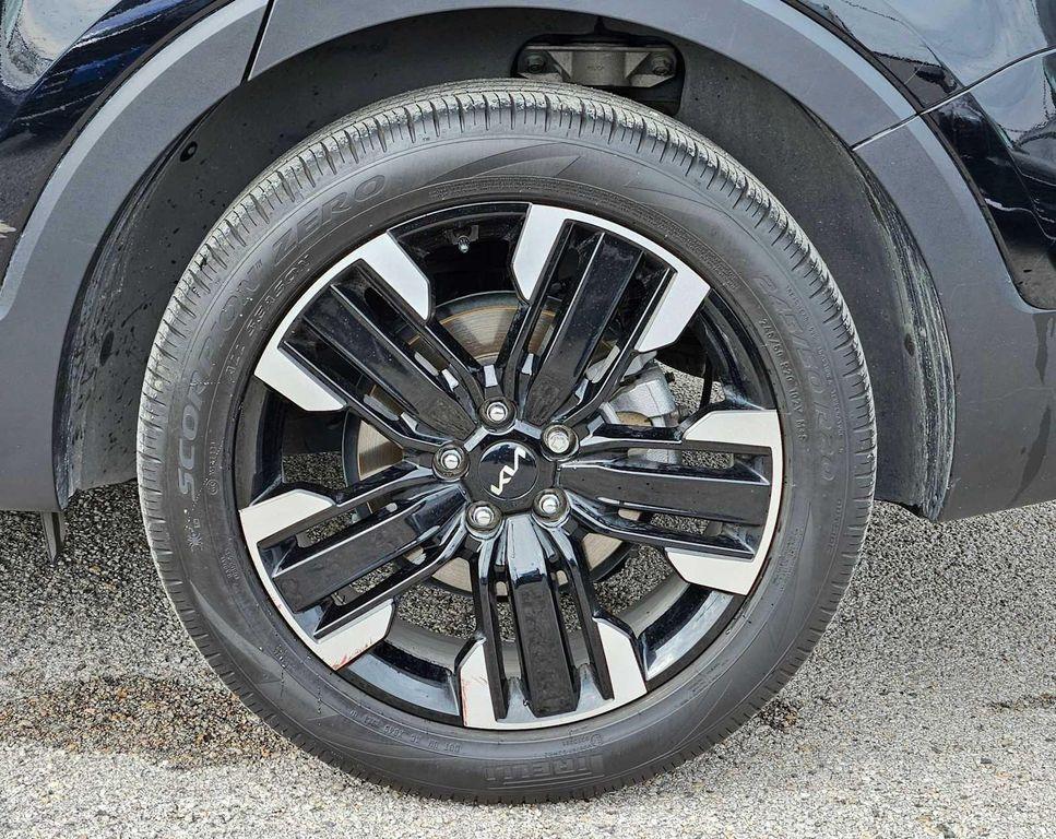 used 2025 Kia Telluride car, priced at $37,676