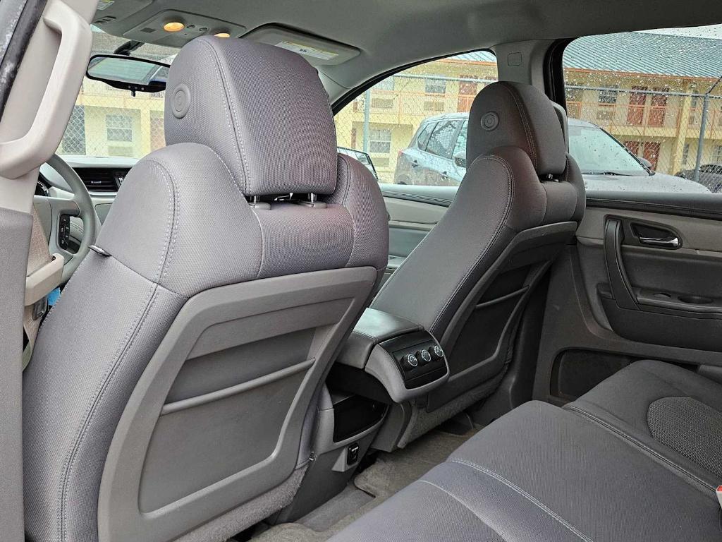 used 2014 Chevrolet Traverse car, priced at $6,819