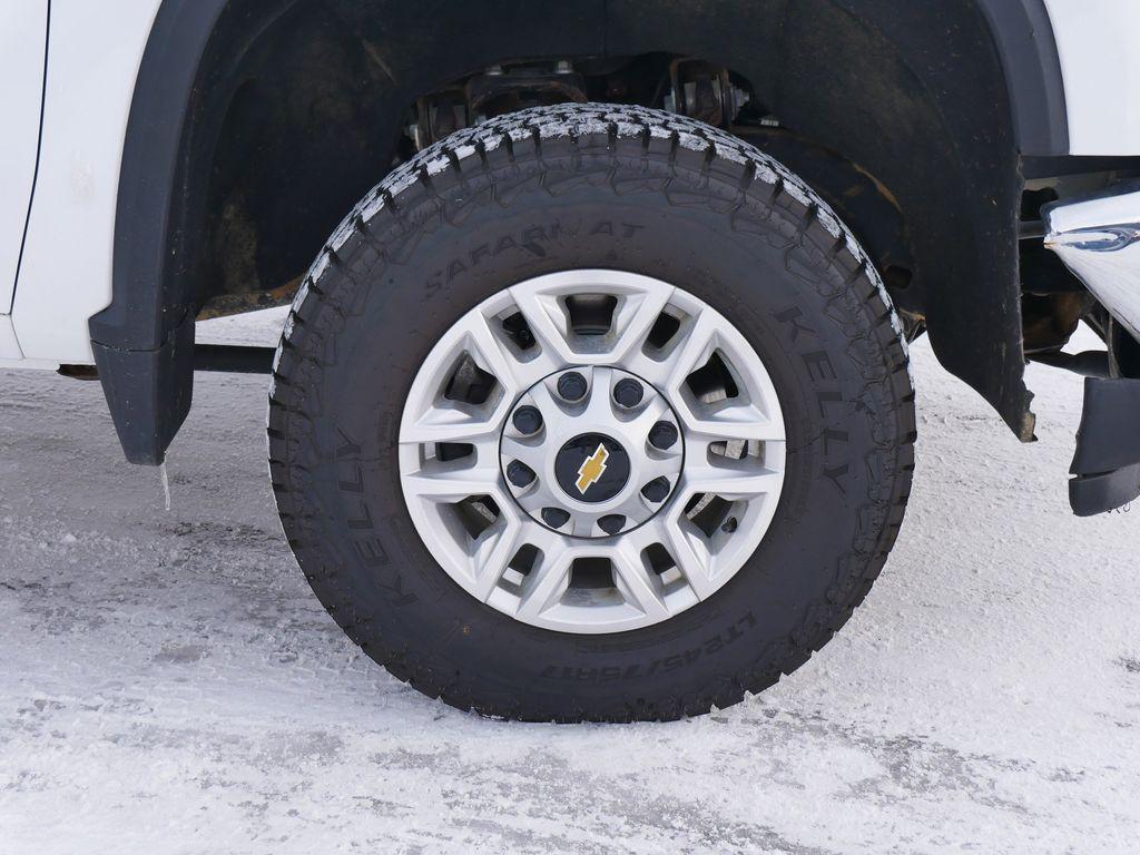 used 2024 Chevrolet Silverado 2500 car, priced at $40,000