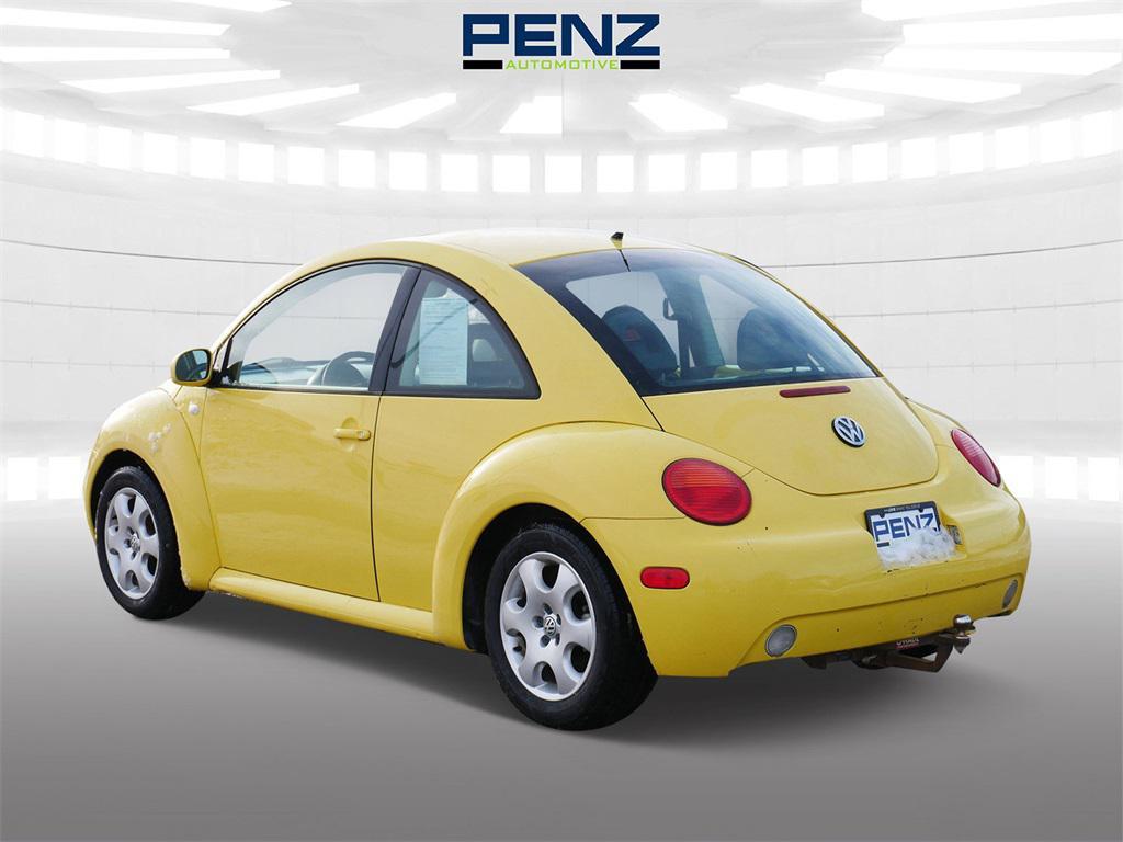 used 2002 Volkswagen New Beetle car, priced at $3,750