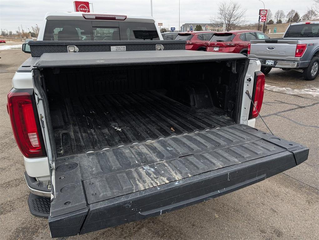 used 2021 GMC Sierra 1500 car, priced at $31,900