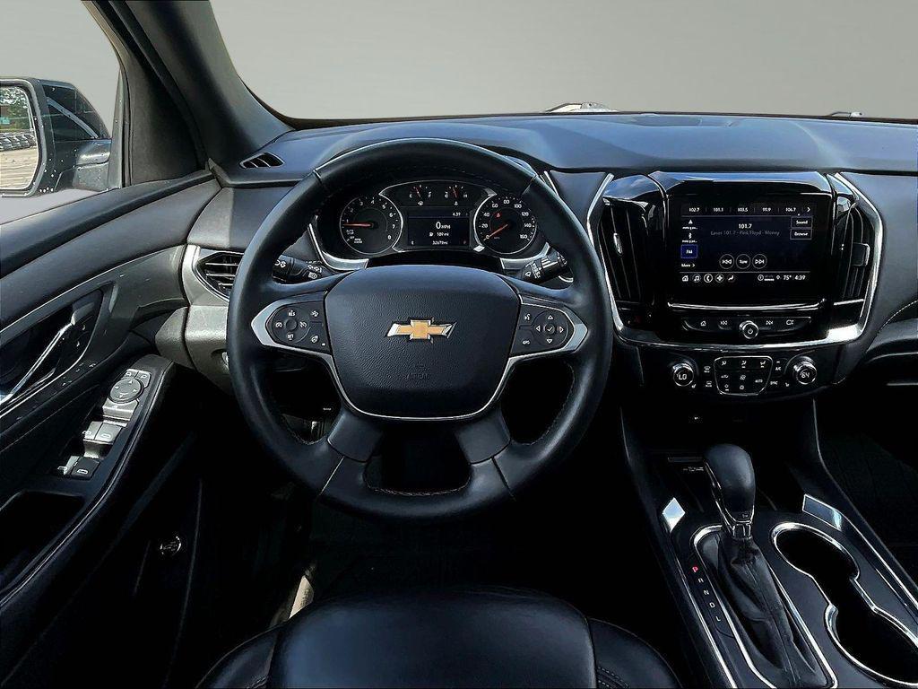 used 2023 Chevrolet Traverse car, priced at $30,850