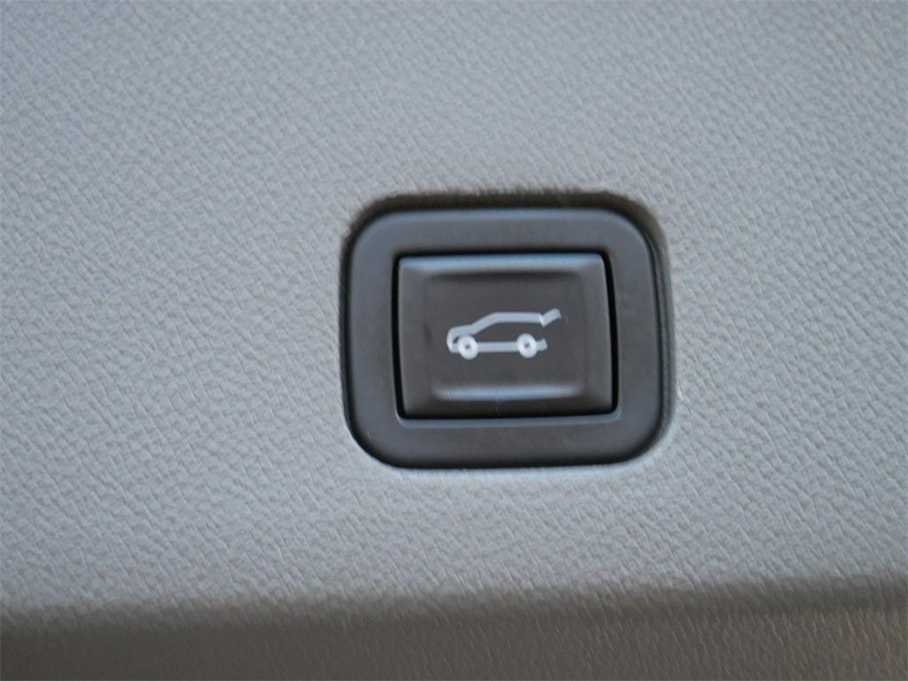 used 2022 Cadillac XT6 car, priced at $30,500