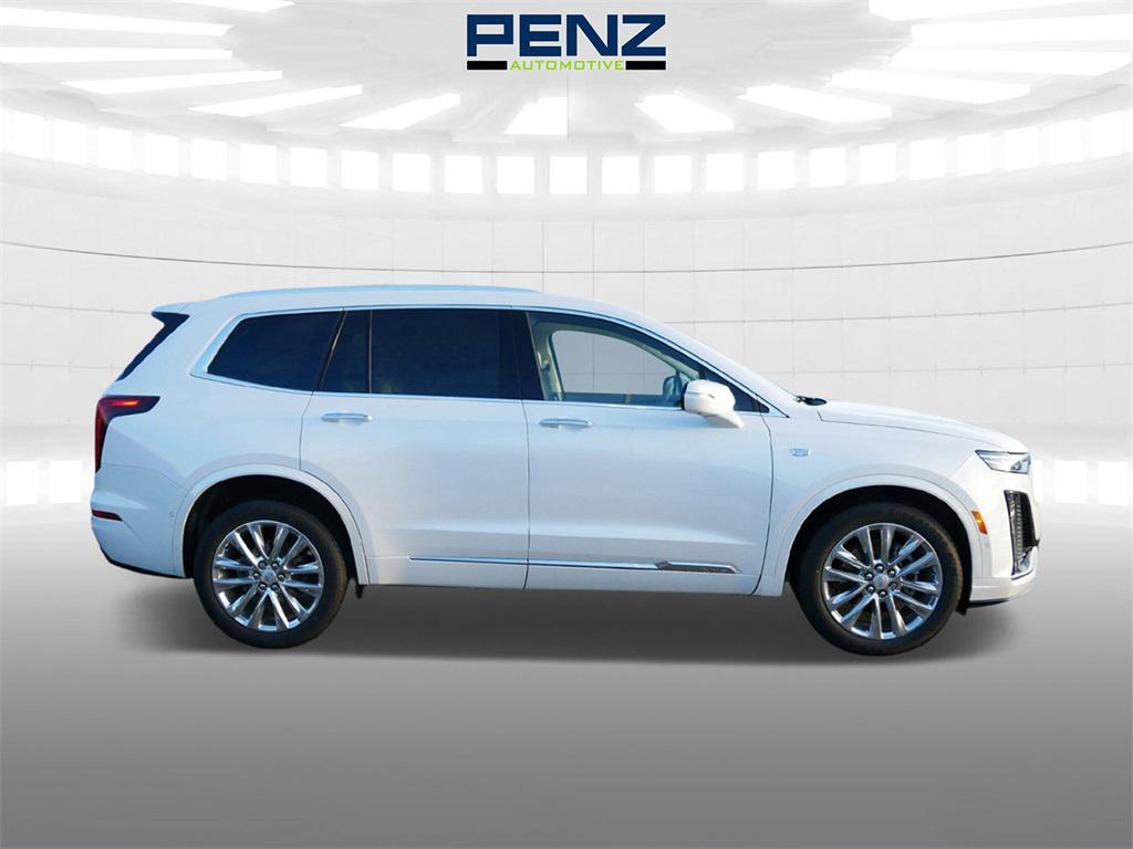 used 2022 Cadillac XT6 car, priced at $30,500