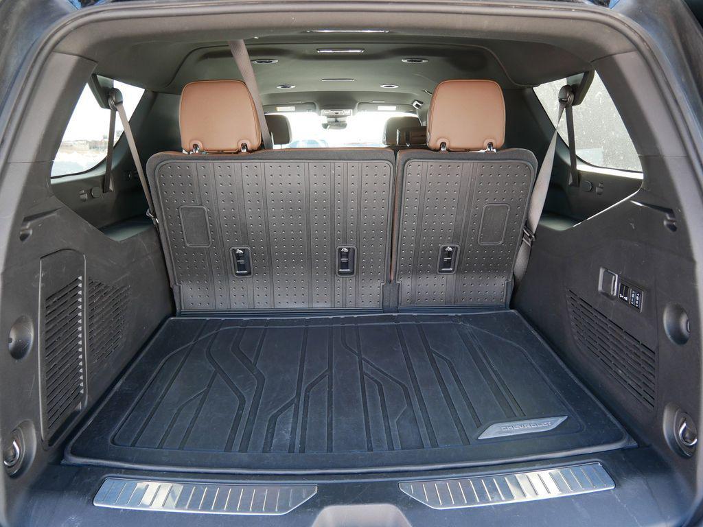 used 2025 Chevrolet Suburban car, priced at $78,500